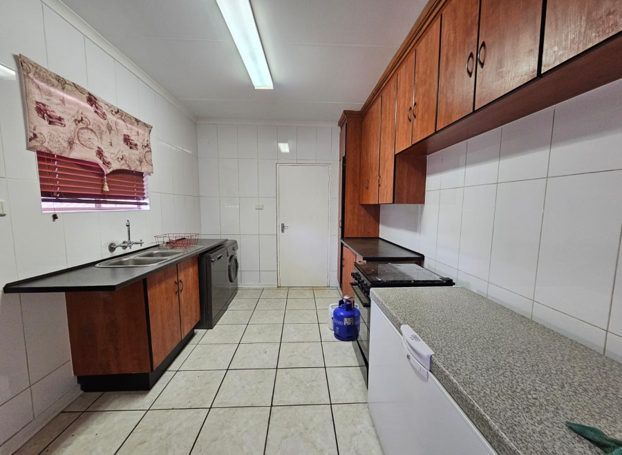 4 Bedroom Property for Sale in Jim Fouchepark Free State